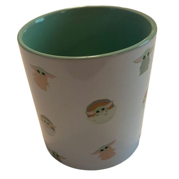 STAR WARS The Child Coffee Tea Drink Mug Cup Baby Yoda~ Mandalorian Grogu ~ 18oz - Picture 2 of 6